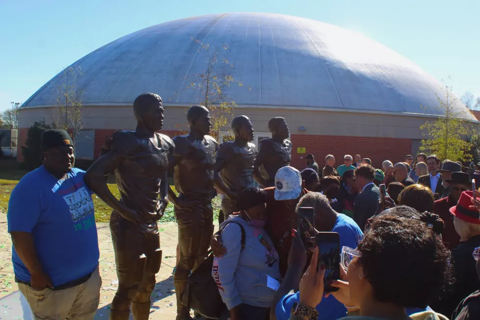 Tuscaloosa Unveils Statues of Native Sons Killed in 1970 Marshall Football Plane Crash