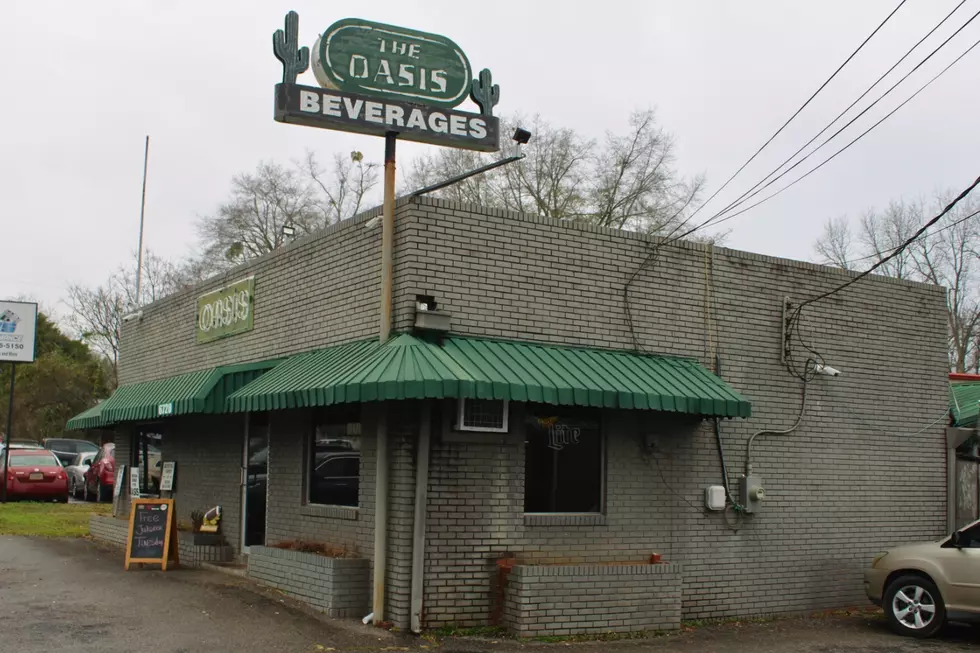 Tuscaloosa’s Oasis Bar & Grill Celebrates 75 Years of Burgers, Music & Pool
